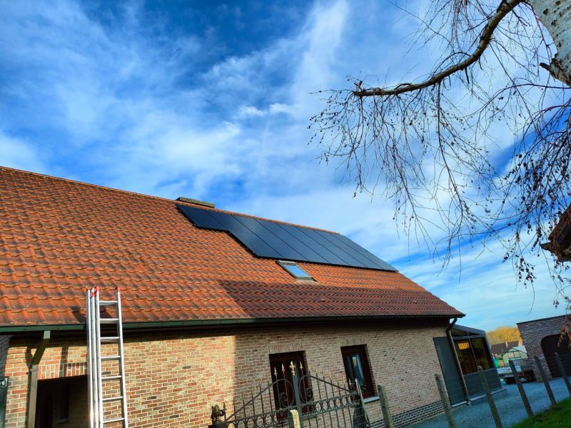 Instalacja falownika hybrydowego w krajach Beneluksu