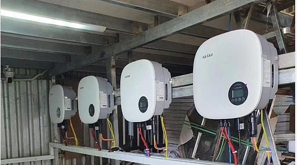 Falowniki od KSTAR efektywnie zasilają instalacje fotowoltaiczne w domach jednorodzinnych